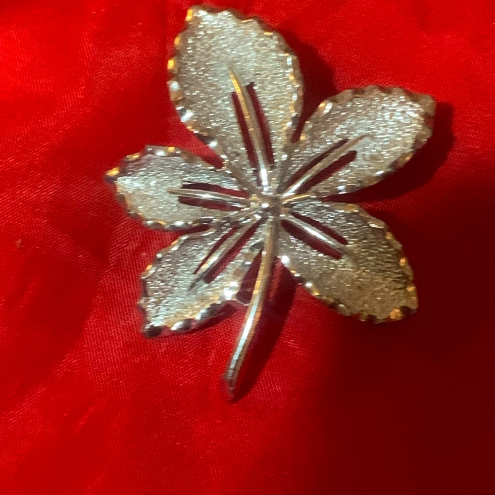 VINTAGE Leaf Brooch-Conventry